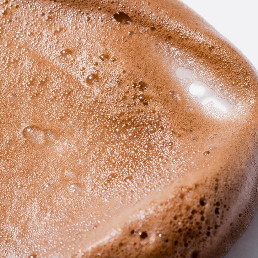 Swatch of Medium / Dark tanning mousse